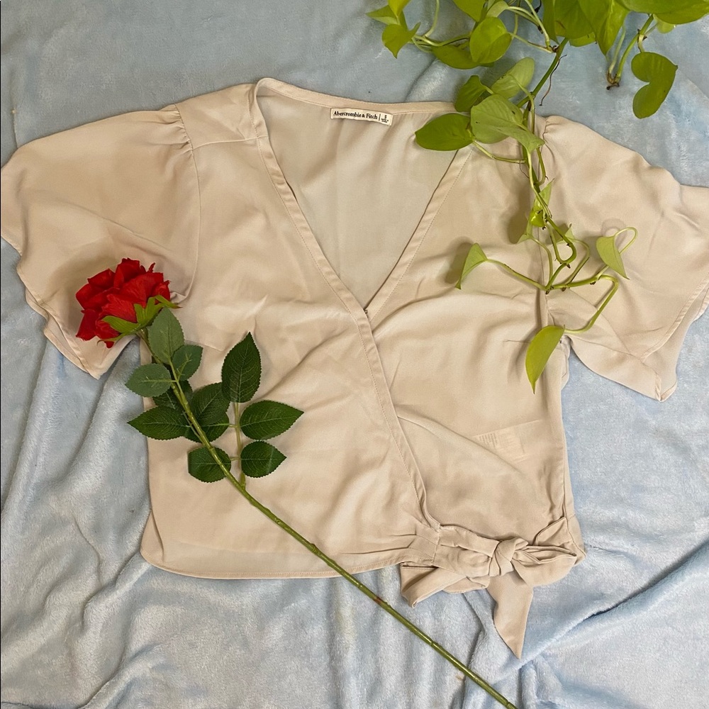 Abercrombie & Finch tie front top